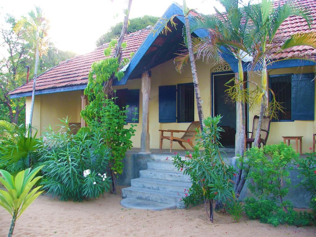 15Lmd Villa In Front Of The Lagoon Batticaloa Kültér fotó